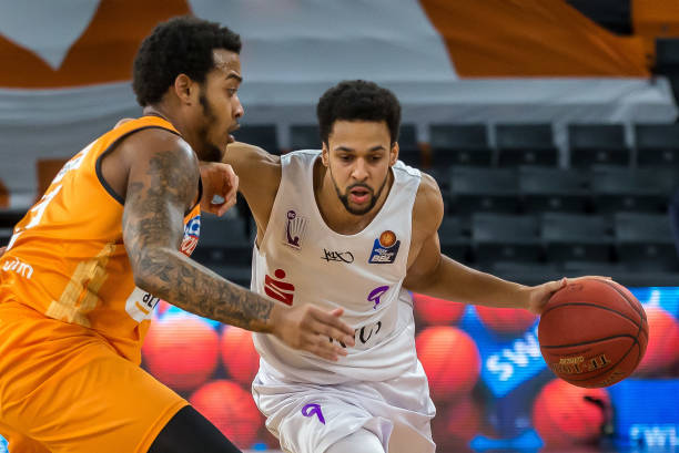 中的表现 中的表现